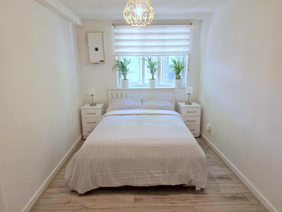 Апартаменти Flat In Battersea, 5 Minutes From Clapham Junction Station Лондон Екстер'єр фото