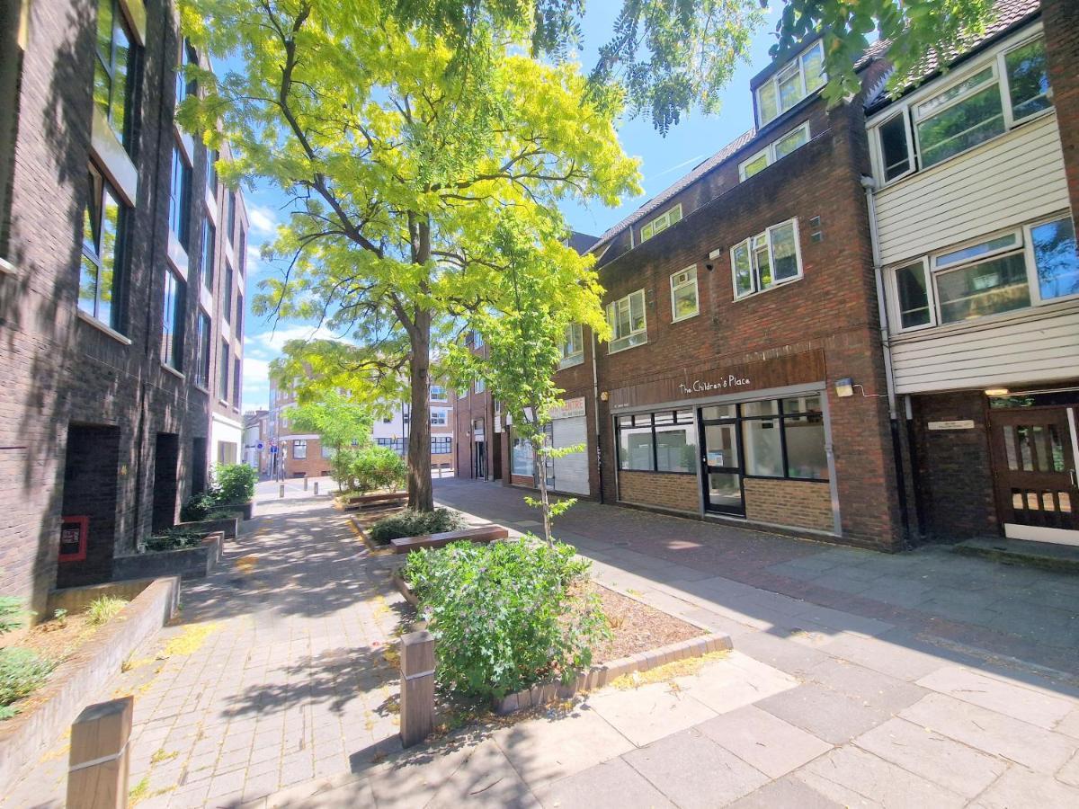 Апартаменти Flat In Battersea, 5 Minutes From Clapham Junction Station Лондон Екстер'єр фото